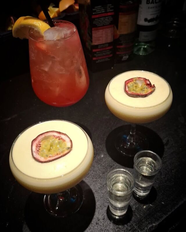 Ready for the weekend? 🍸🍽  📞 Call to book a table 📞  - Ratoath 01 6896040 
- Dunboyne 01 8252233  #LaBucca #readyfortheweekend #cocktails